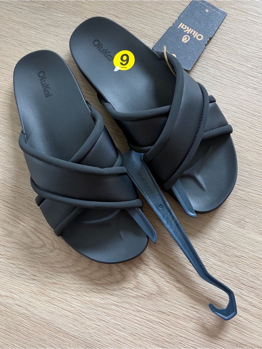 OLUKAI Ani Women’s Slide Beach Sandals Size 9 NEW